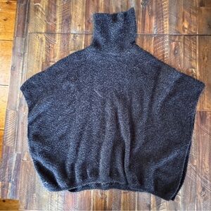 NWT Women’s Cejon Black turtleneck Poncho Style. One size